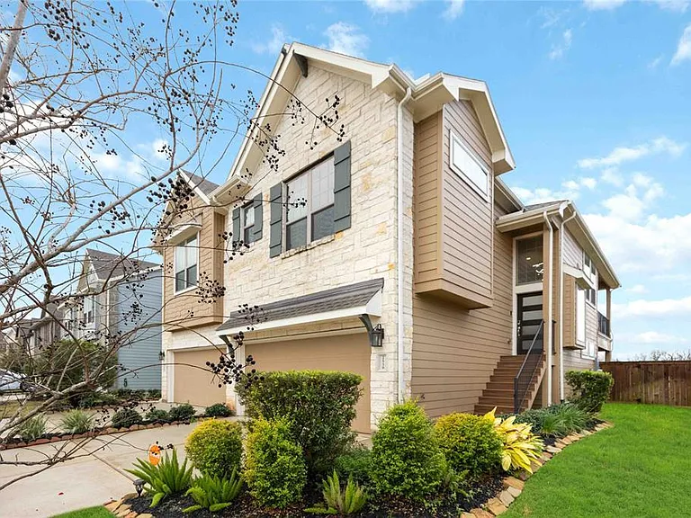 2539 Terrace Point Dr — Photo 2