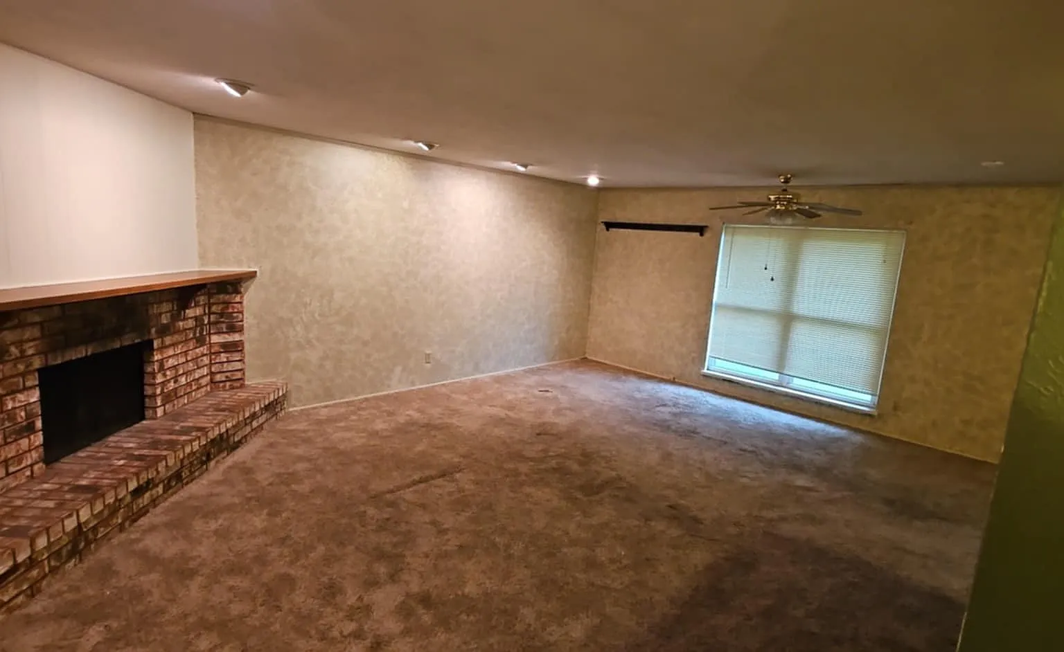 3 bed, 1348 sqft, $2,100 — Photo 3