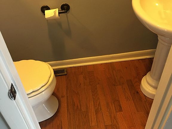 Downstairs 1/2 bathroom.