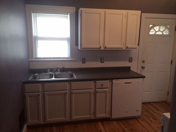 5th image of 2647-2649 Medary Ave