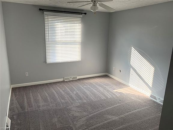 4th image of 6807 Kirkwood Dr Unit 3