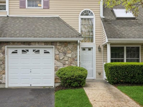 156 Christine Drive, Dix Hills, NY 11746