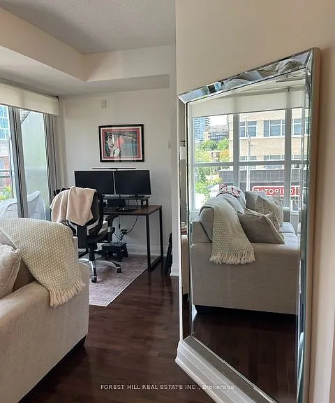 1430 Yonge St #203 — Photo 9