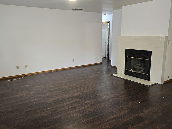 4th image of 87 E 70th Ave