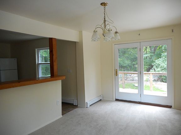 3rd image of 34 Arden Dr
