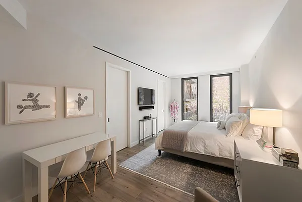 Sold by Nest Seekers International | media 6