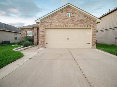 332 Apache Field Ln, La Marque, TX, 77568