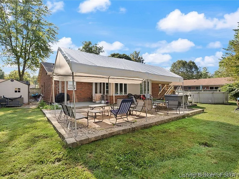 917 Brentwood Ct — Photo 11
