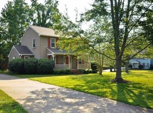 100 Fox Run Cir, Greer, SC 29651