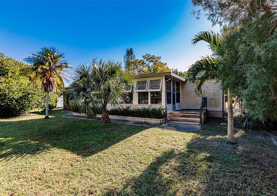 1st image of 15467 Olive Cir