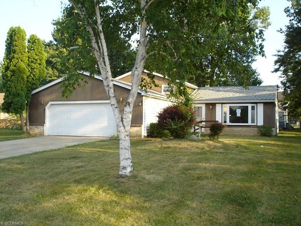1st image of 2137 W 41st St