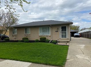 15855 Powell Dr, Clinton Township, MI 48038
