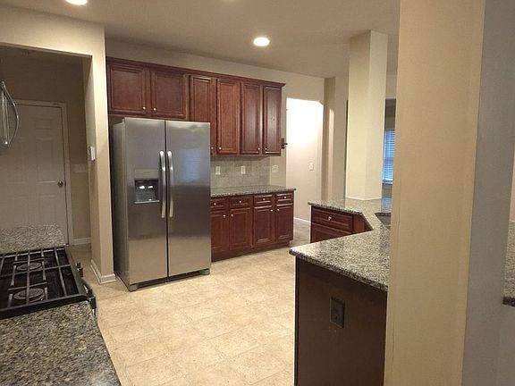 4th image of 515 Sea Dunes Ct