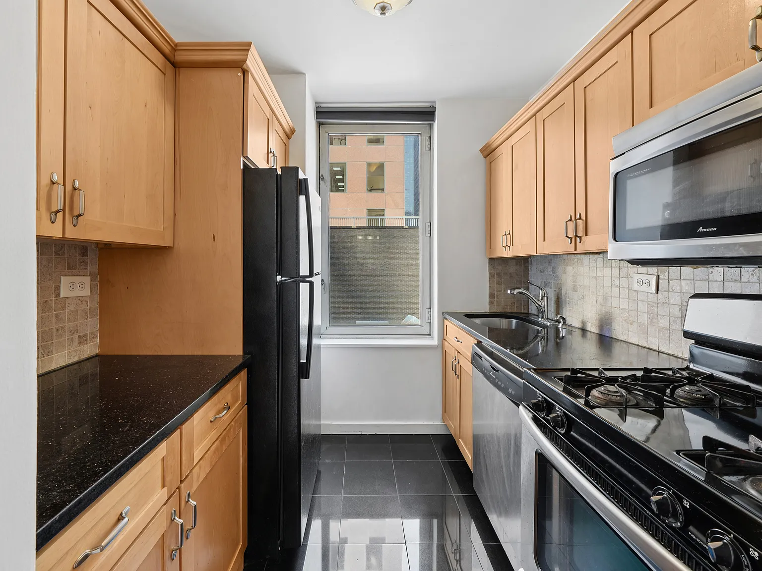 145 East 48th Street — Photo 4