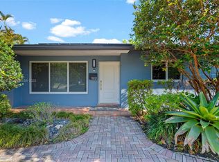 9221 SW 16th St, Miami, FL 33165