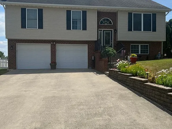 144 Sharon St, Harrisonburg, VA 22801