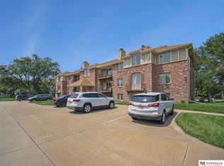 4321 S 58th St APT 4, Lincoln, NE 68516