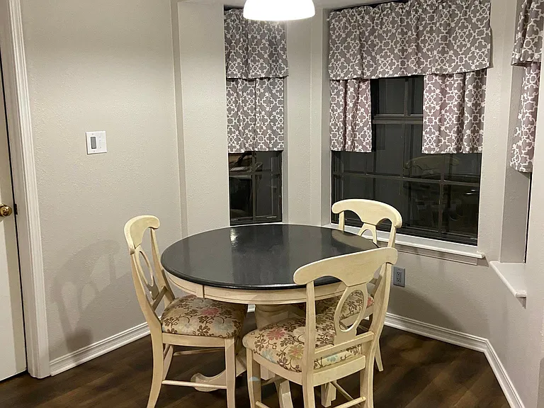 2805 Delta Dr — Photo 3