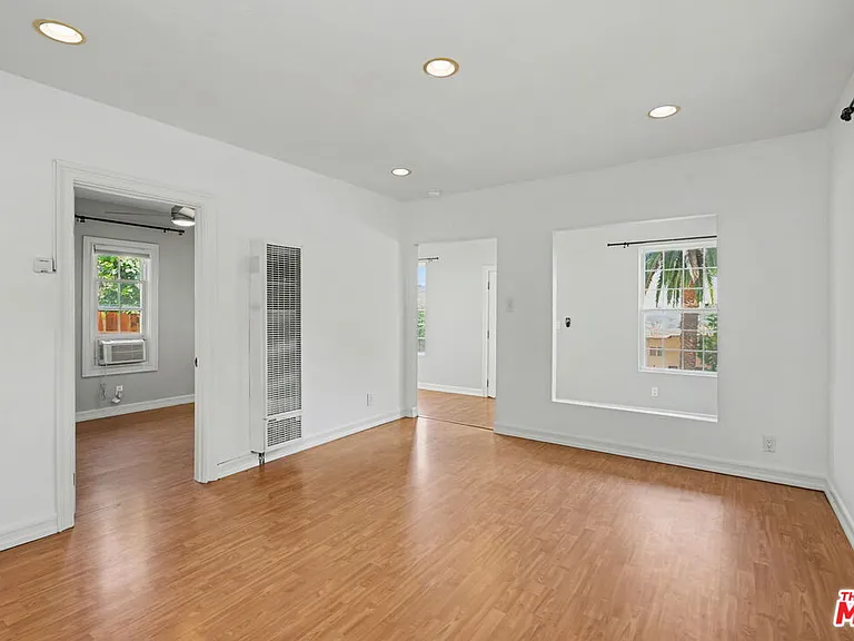807 Annan Ter — Photo 15
