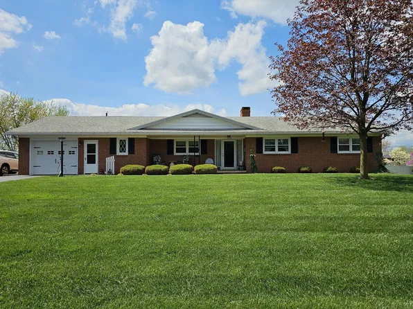 13936 Blue Mountain Dr, Maugansville, MD 21767