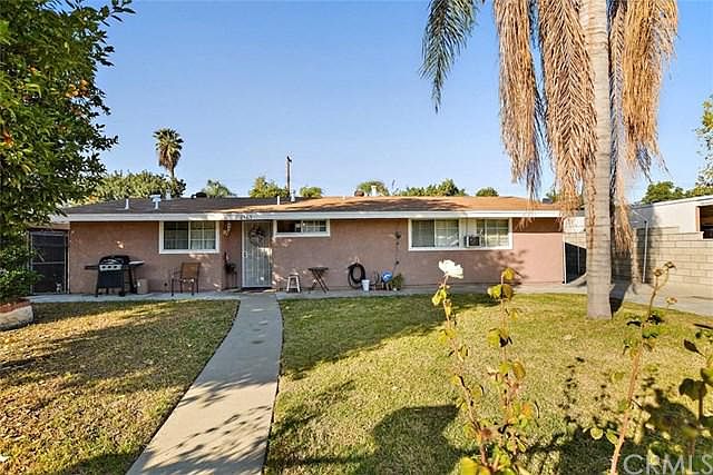1st image of 2563 Leebe Ave