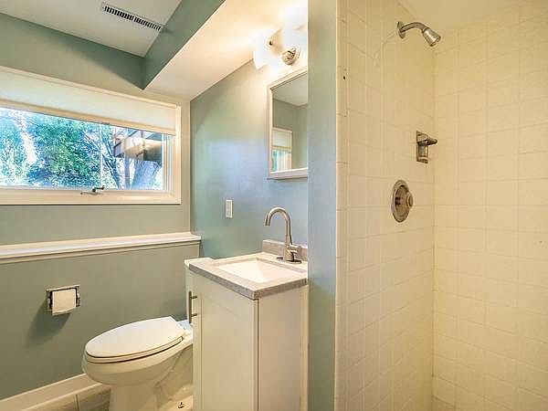 2nd image of 4672 N 38th St