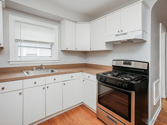 2nd image of 820 Belleforte Ave #2
