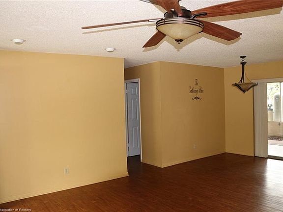 5th image of 3052 Camellia Ln