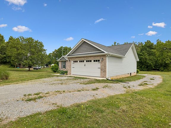 3rd image of 540 Green Meadow Dr