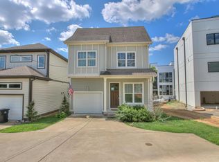 908B Youngs Ln, Nashville, TN 37207