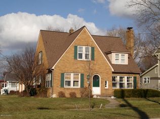 121 Liberty St, Spring Lake, MI 49456