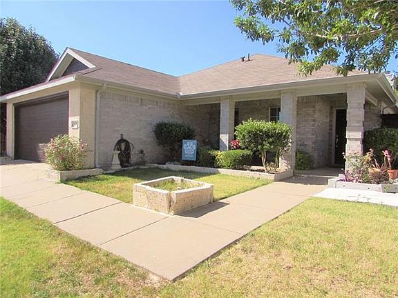 2nd image of 3921 Garden Springs Dr