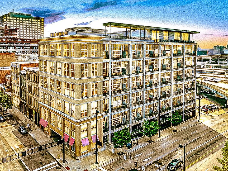 1st image of 353 W 4th St Unit 301