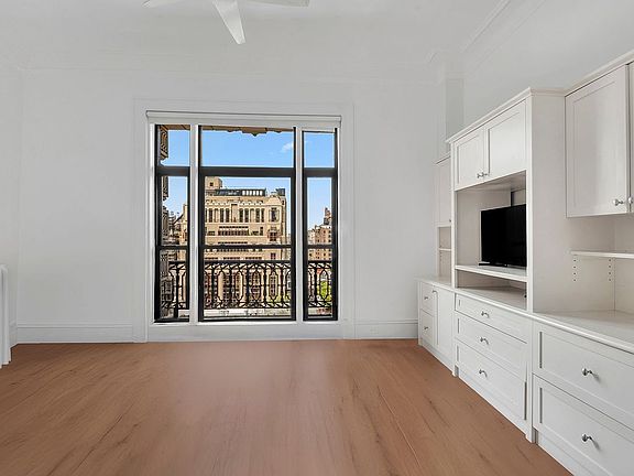 2nd image of 140 W 69th St APT 107A