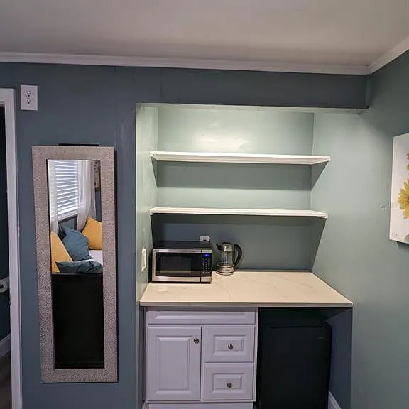 4538 W Minnehaha St #C — Photo 2
