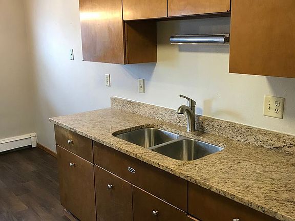 3rd image of 301 W 21st St #2-02
