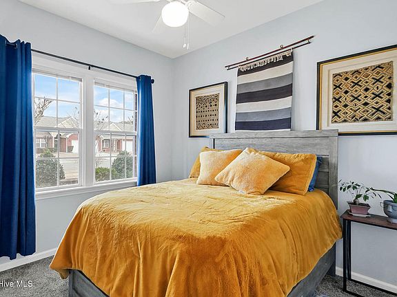 5th image of 906 Shelton Court
