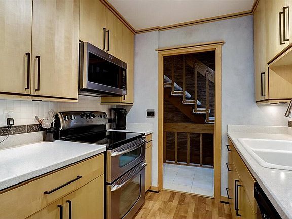 3rd image of 95 Woodfield COURT