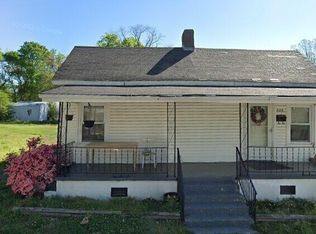 326 Hamilton St, Henderson, NC 27536