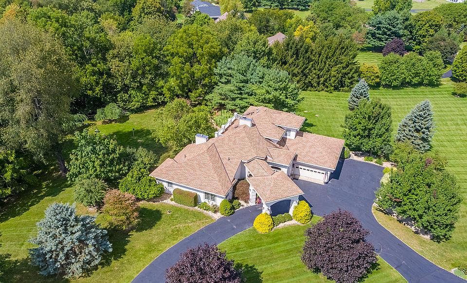 1st image of 71 Wexford Dr