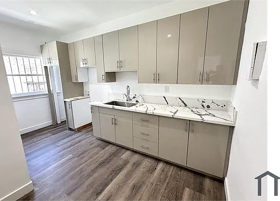 1316 S Mariposa Ave #101 — Photo 6