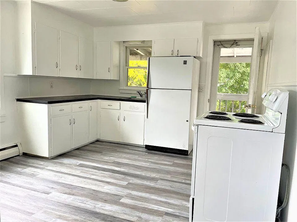 2 bed, $1,700 — Photo 2