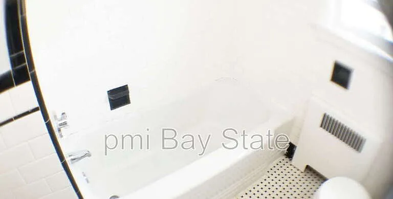 192 Holbrook Rd #4 — Photo 16