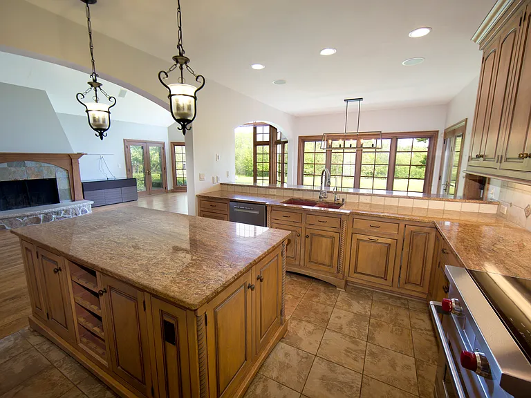 11560 N Canterbury Dr — Photo 5