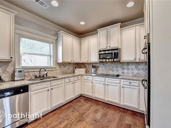 2nd image of 206 Birchwood Dr