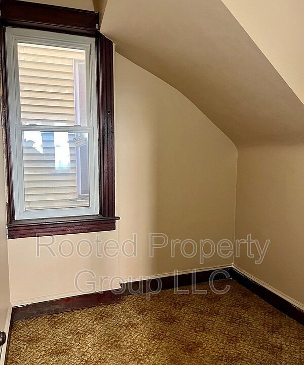 122 Congress St Cohoes NY Zillow