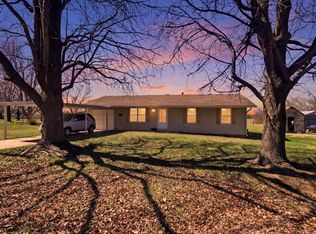 427 N Harrison Avenue, Aurora, MO 65605