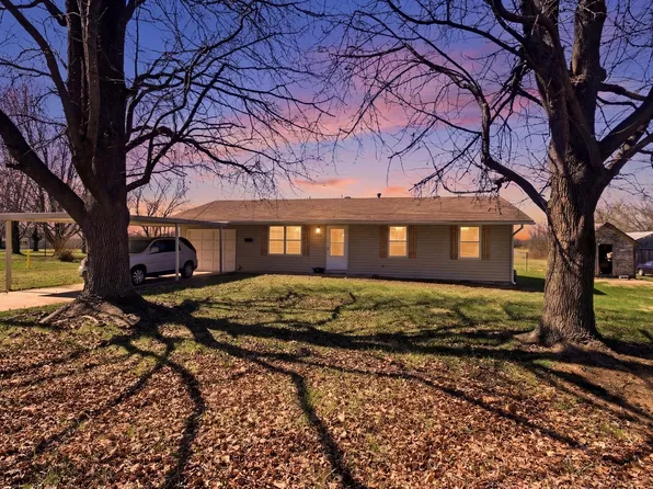 427 N Harrison Avenue, Aurora, MO 65605