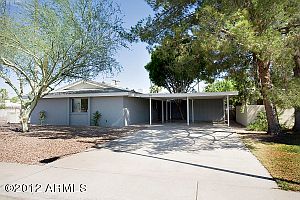 1st image of 1112 E Laguna Dr