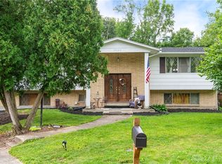 2004 Avon Dr, Dayton, OH 45431